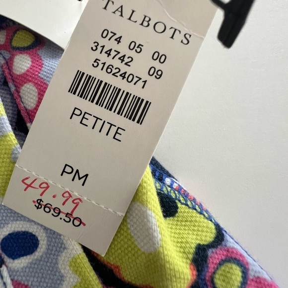 T BY TALBOT. SIZE MP. FLORAL PATTERNED SKORTS. - Picture 11 of 13